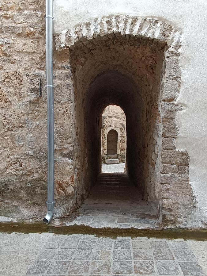 La Maison De La Traverse Saint-Guilhem-le-Desert Exteriér fotografie