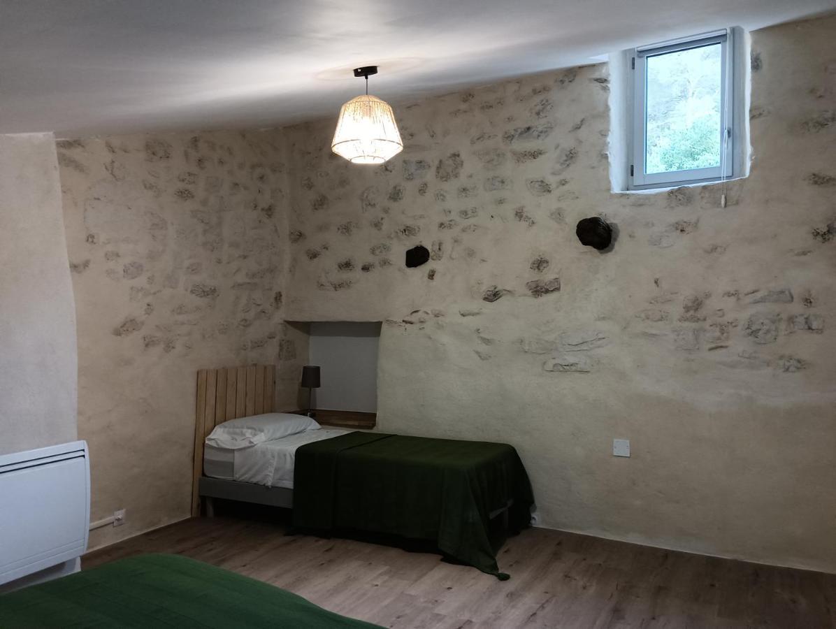 La Maison De La Traverse Saint-Guilhem-le-Desert Exteriér fotografie
