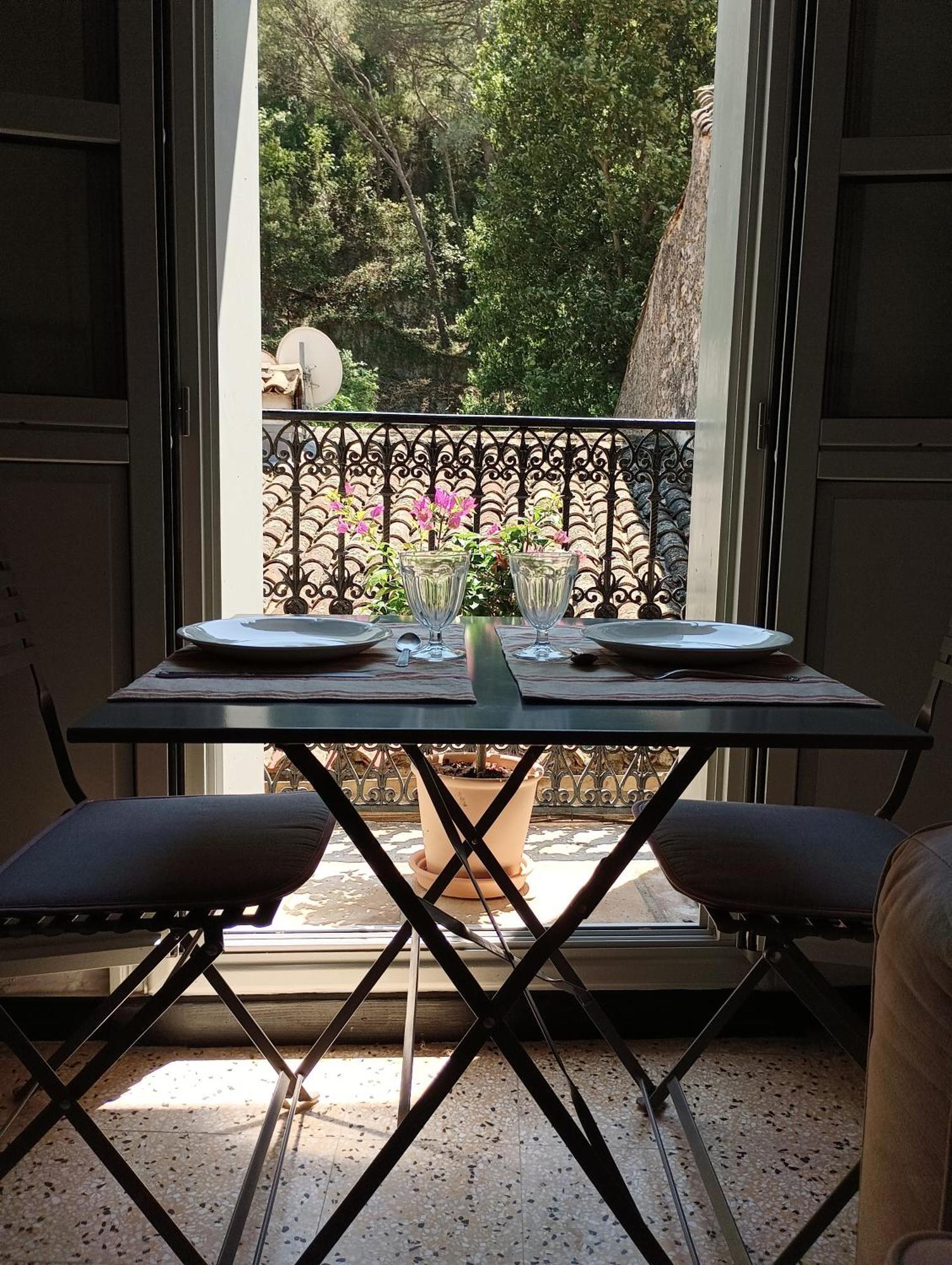 La Maison De La Traverse Saint-Guilhem-le-Desert Exteriér fotografie