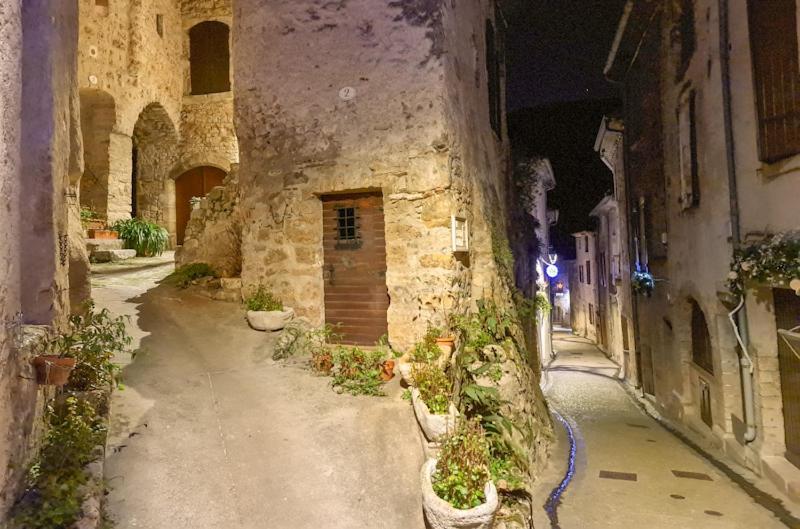 La Maison De La Traverse Saint-Guilhem-le-Desert Exteriér fotografie
