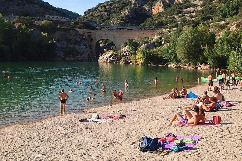 La Maison De La Traverse Saint-Guilhem-le-Desert Exteriér fotografie